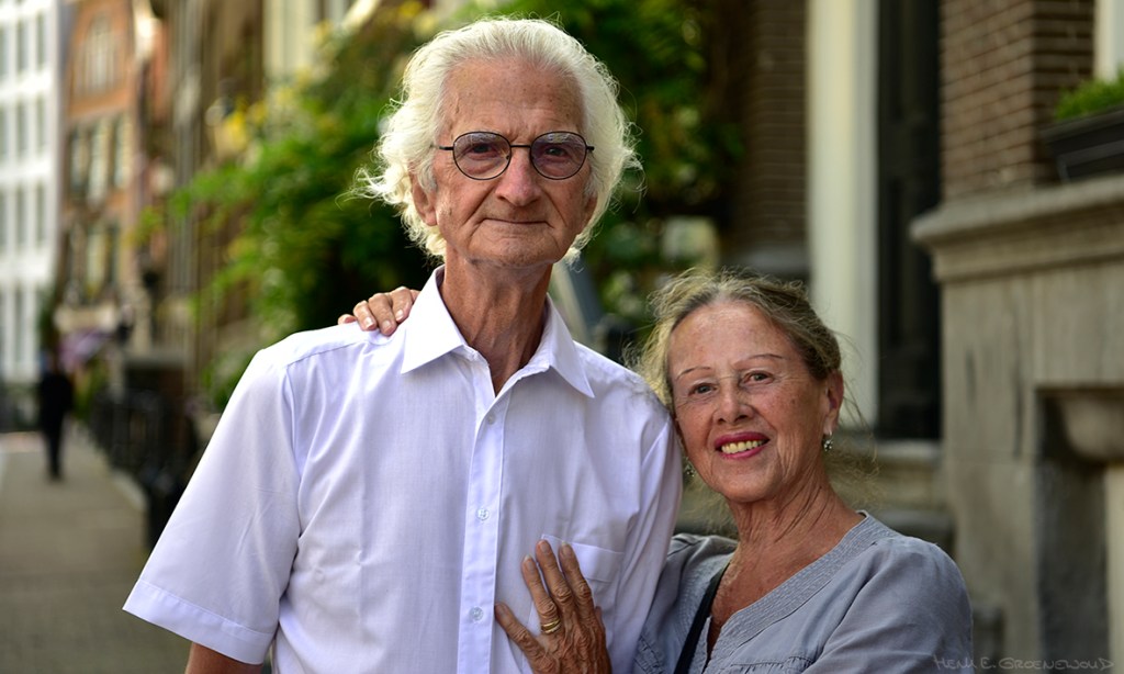 Portret van voorbijgangers op de Singel in Amsterdam; straatfotografie